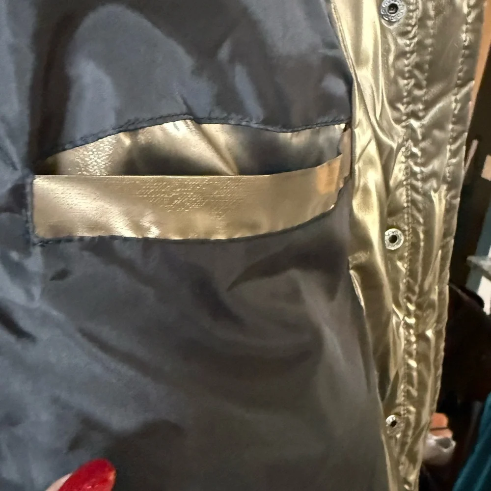 AKIRA NWT Sz L Striking Bronze Metallic Puffer Jacket & Faux Fur Hood (0724) - Picture 13 of 15